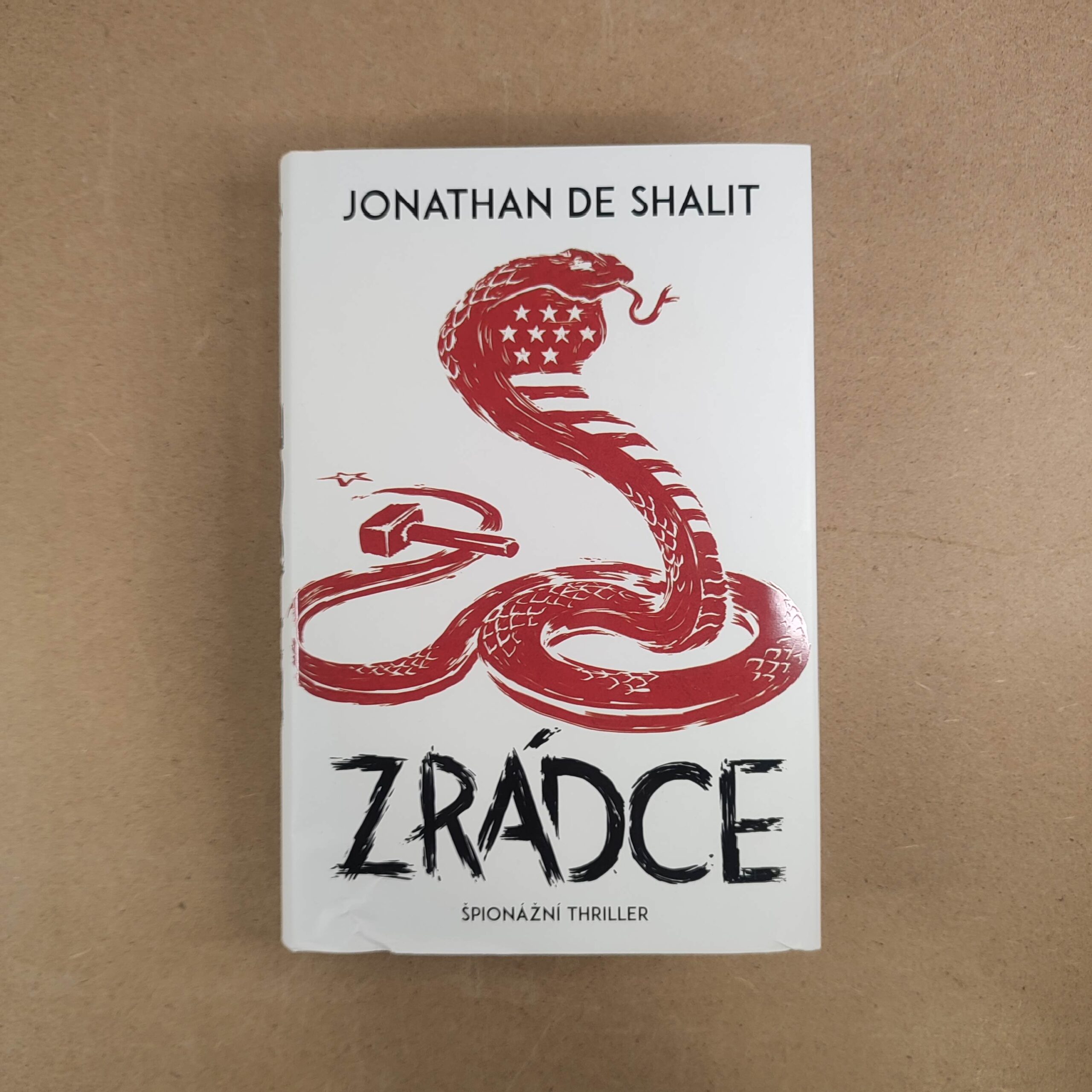 Zrádce - Jonathan De Shalit