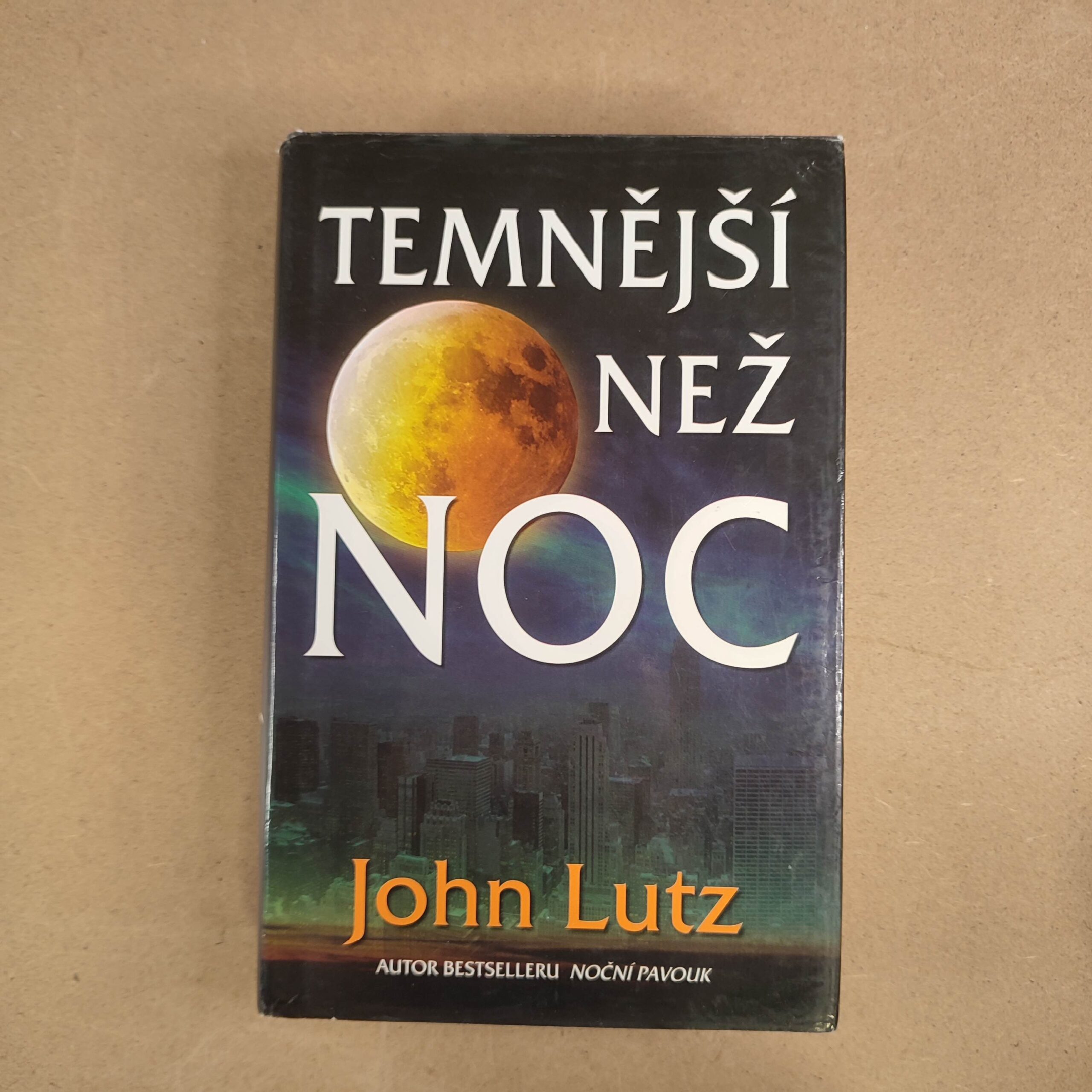 Temnější než noc - John Lutz