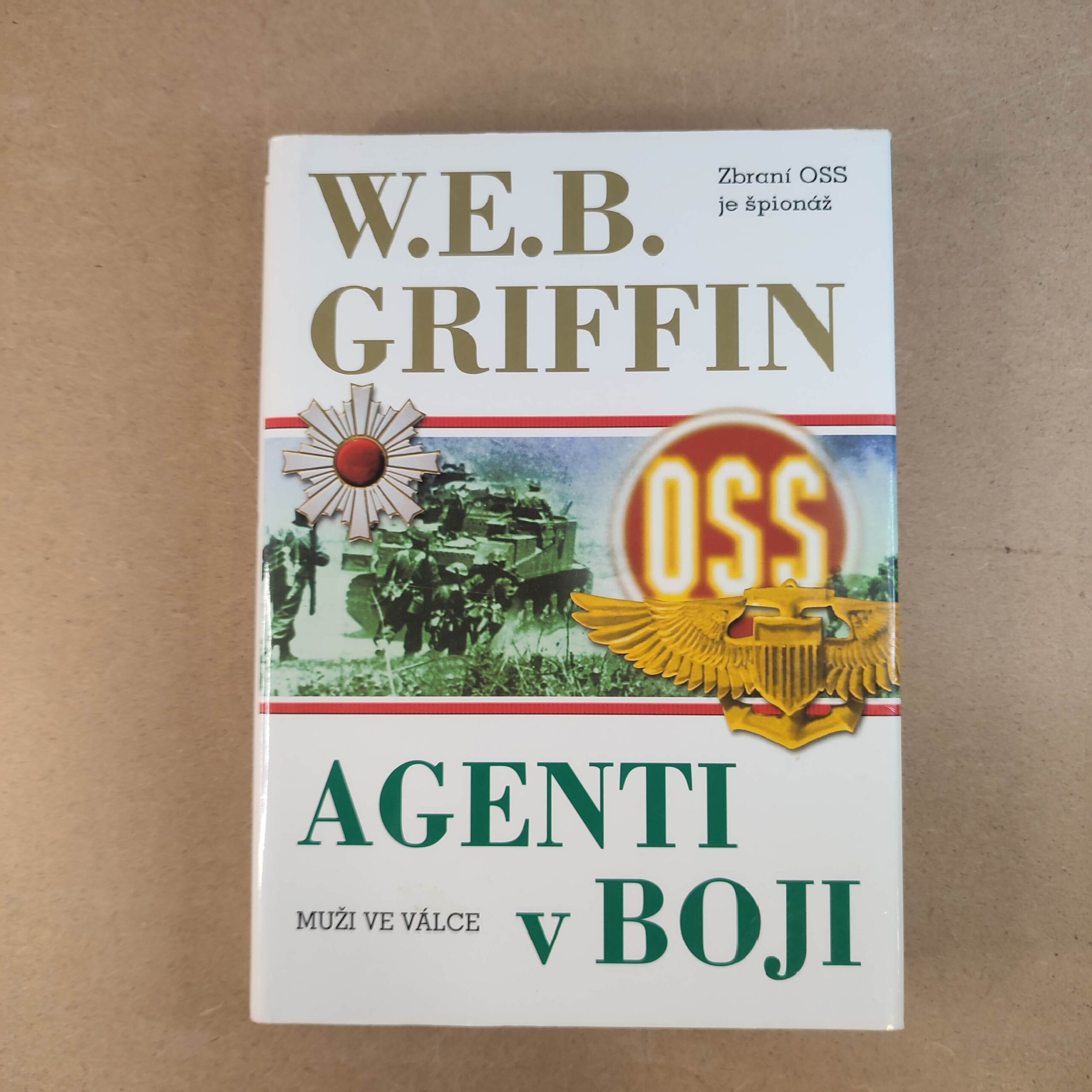 Agenti v boji - William Edmund Butterworth III Griffin