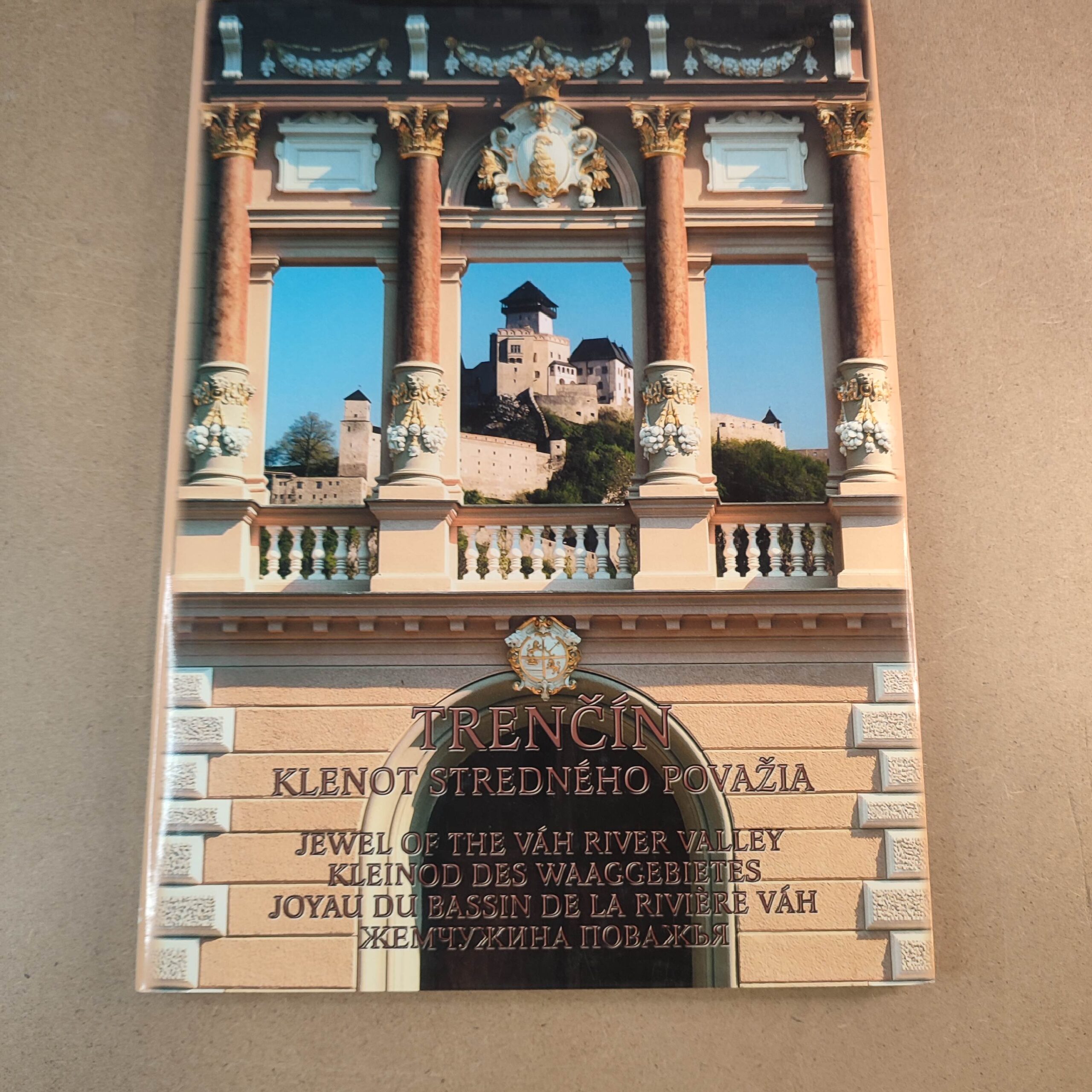 Trenčín - Kolektív