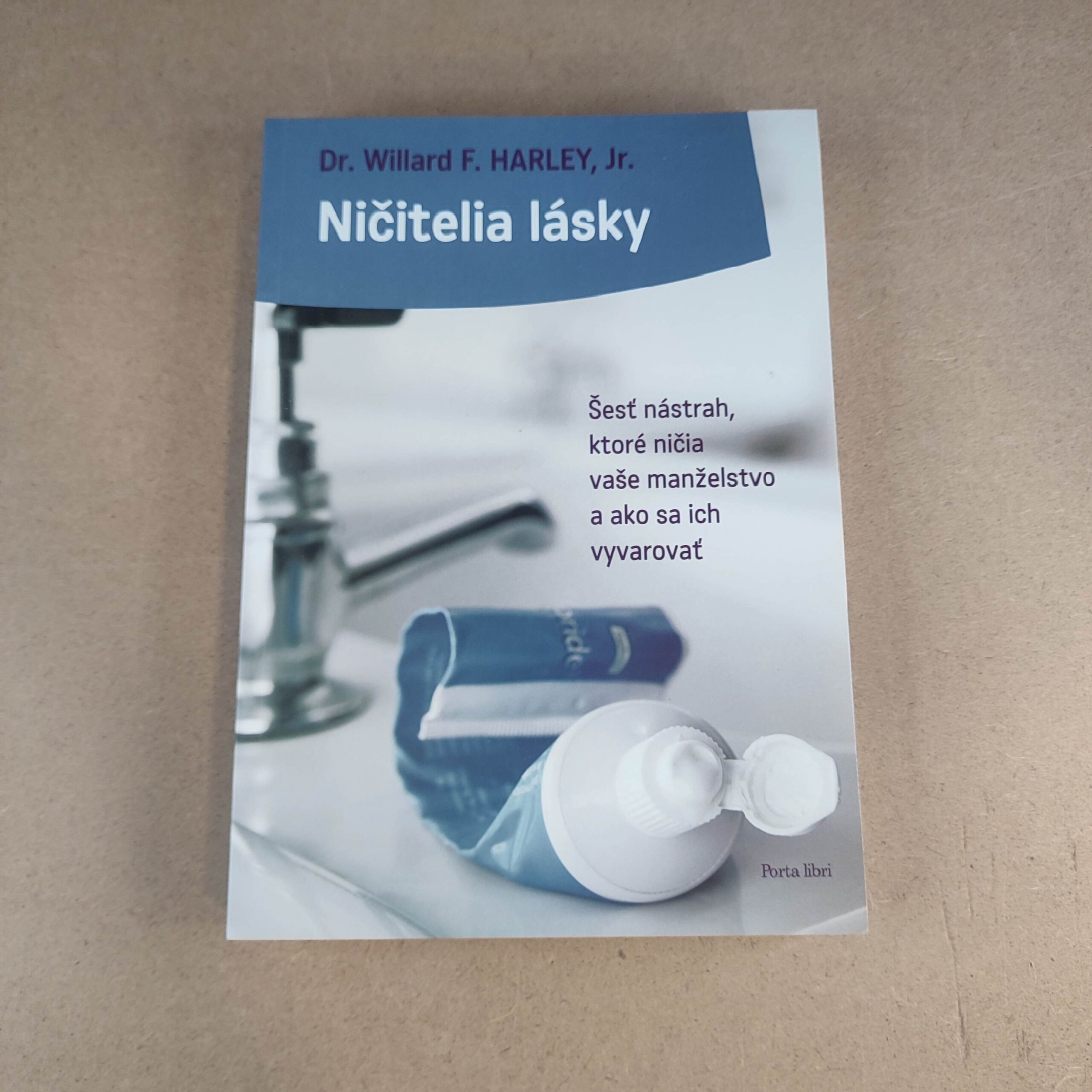Ničitelia lásky - Kolektív